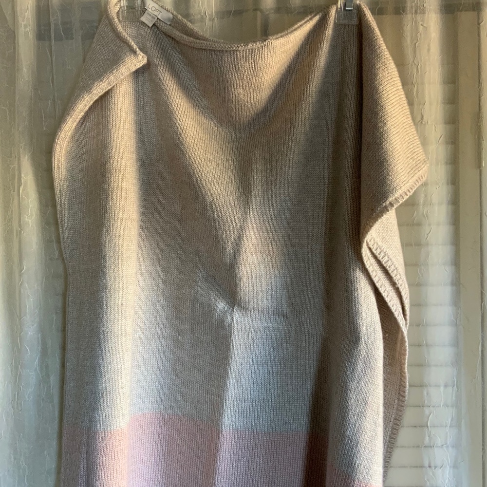 Loft poncho